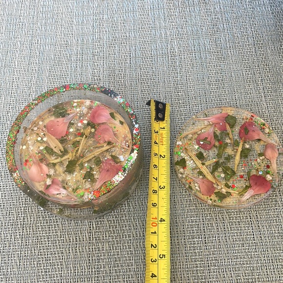 XMAS Handmade Pressed Flower Holiday Coaster Set and Holder - Picture 14 of 16